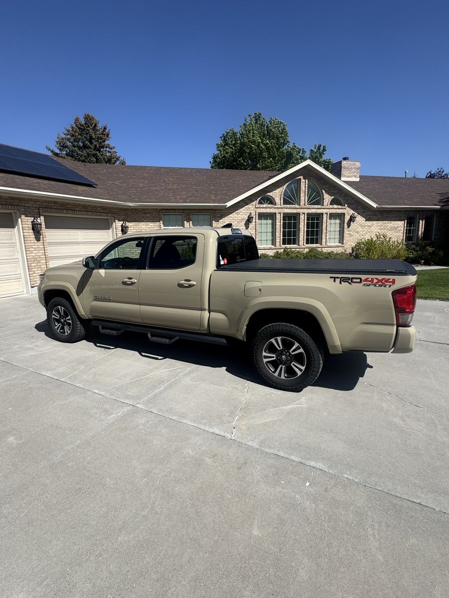 2017 Toyota Tacoma TRD Sport