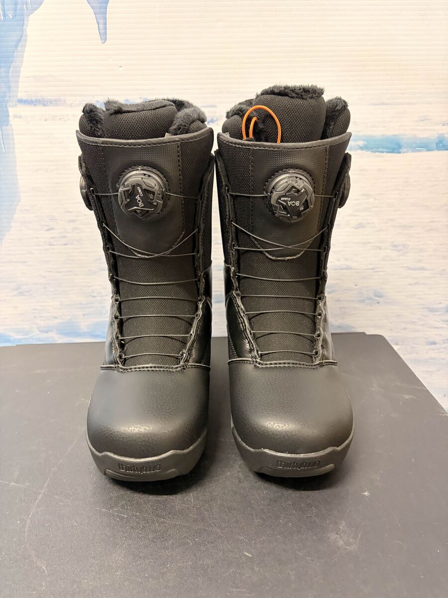 Lightly Used 2026 Thirtytwo W's Stw Db Black Women's Snowboard Boot - 7W US