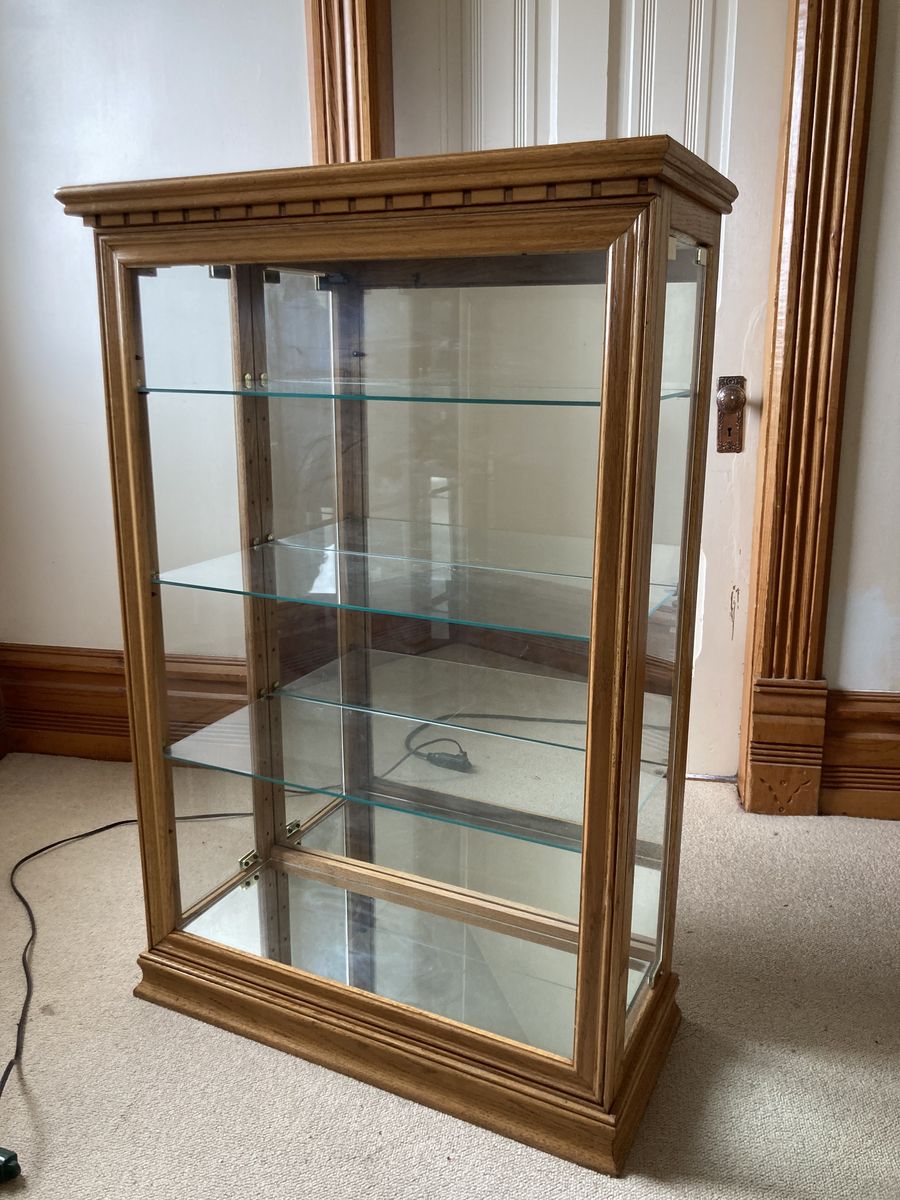 Display cabinate
