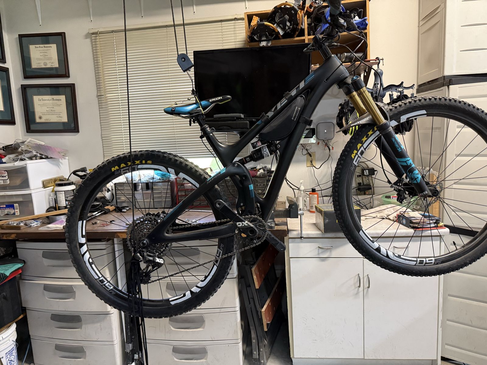 Yeti medium full suspension mountain bike