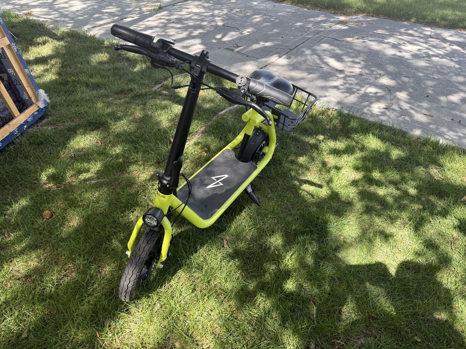 Phantomgogo Commuter R1 scooter