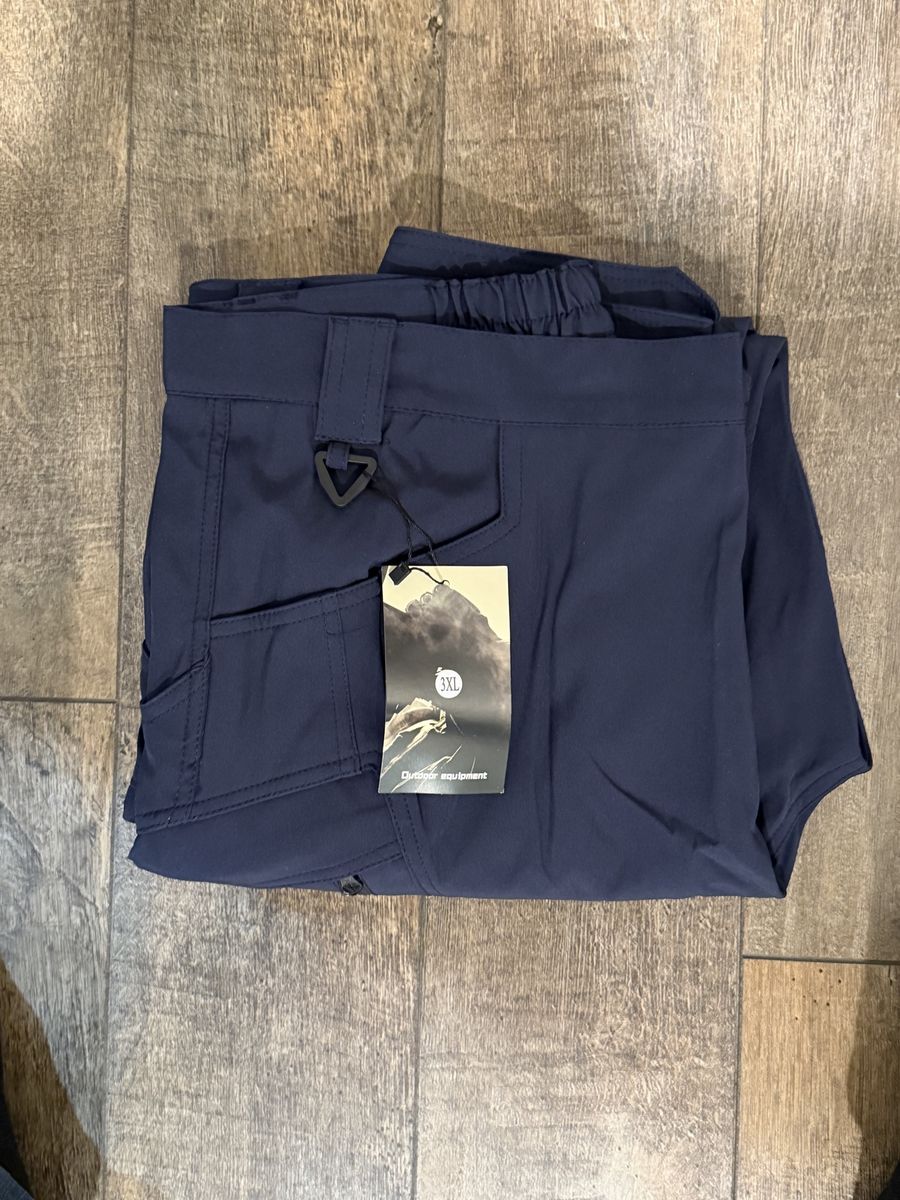 Men's Outdoor Hiking Cargo Pants - 3XL - New with Tags  $20