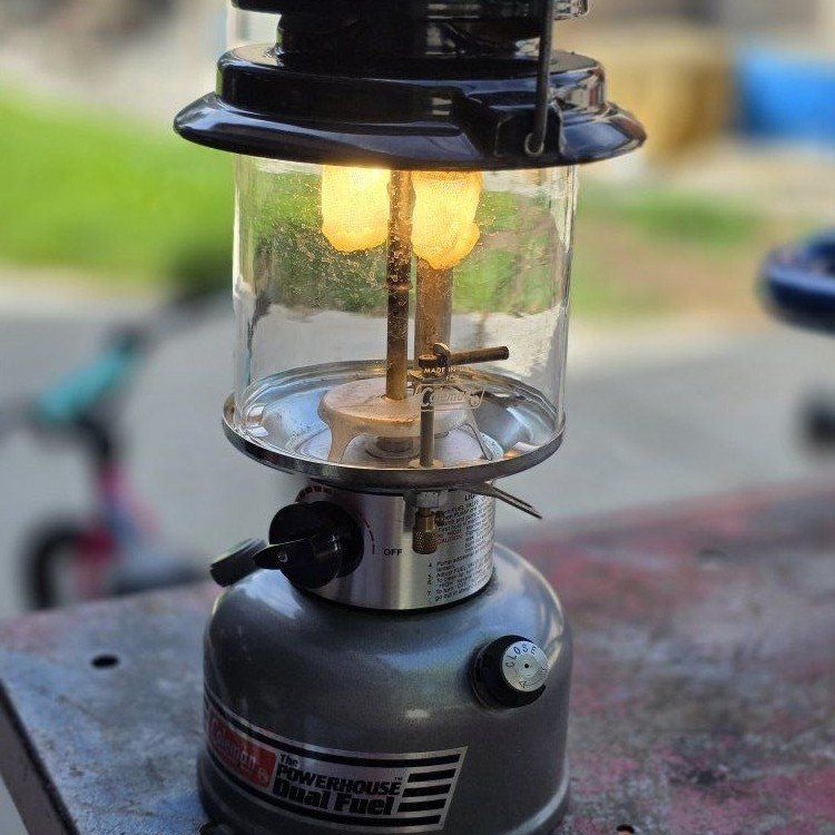 Coleman lantern dual fuel and case