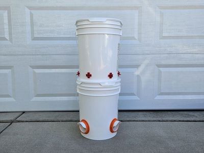 Chicken Hen Waterer & Feeder Buckets 5gal Water Feed