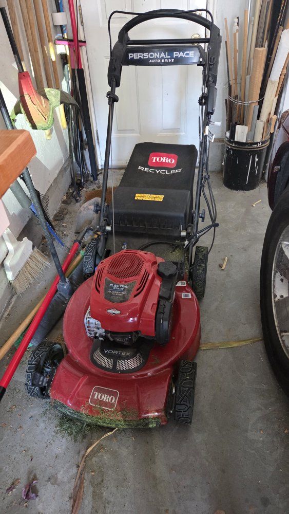 Toro Recycler 21464 22" Personal Pace Auto-Drive Electric Start Self-Propelled Mower