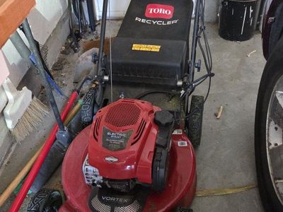 Toro Recycler 21464 22" Personal Pace Auto-Drive Electric Start Self-Propelled Mower