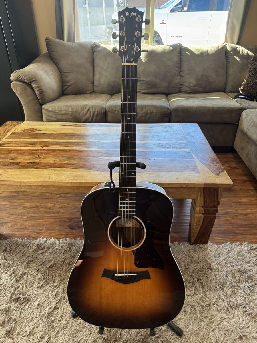 Taylor Guitar