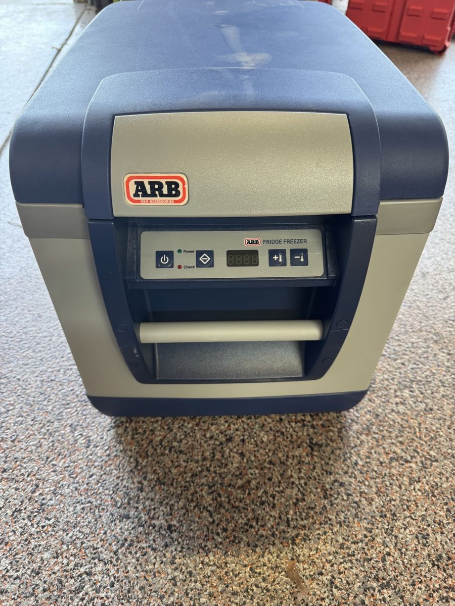 ARB 35L Fridge/Freezer (37 Quart)