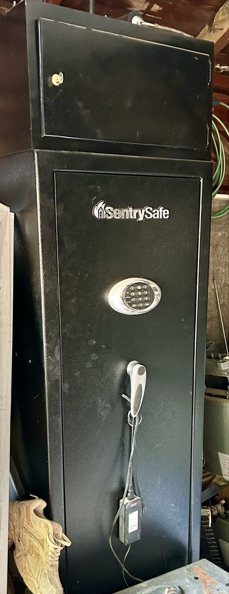 SentrySafe Black 14 Gun Digital Keypad Gun Safe with Top Mounted Lockbox Attachment Fireproof
