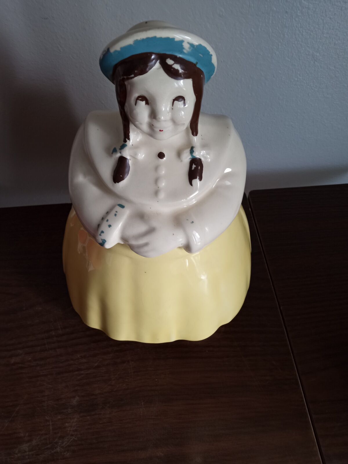 Antique cookie jar little Dutch girl