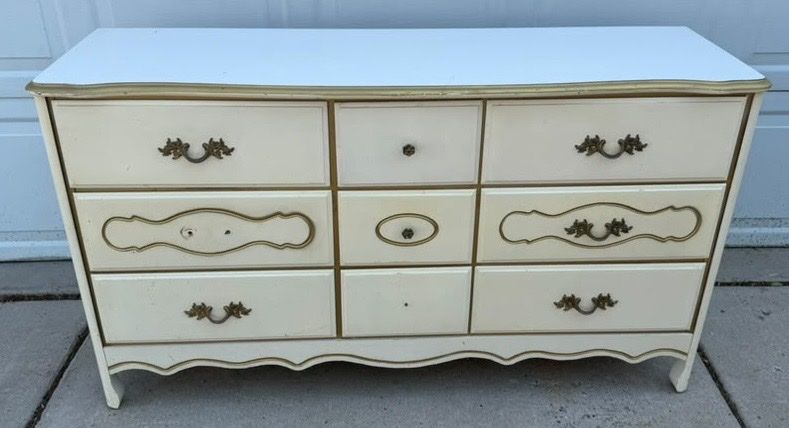 Cute old dresser
