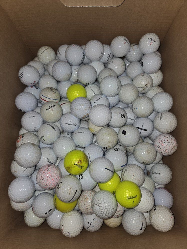 Mixed golf balls