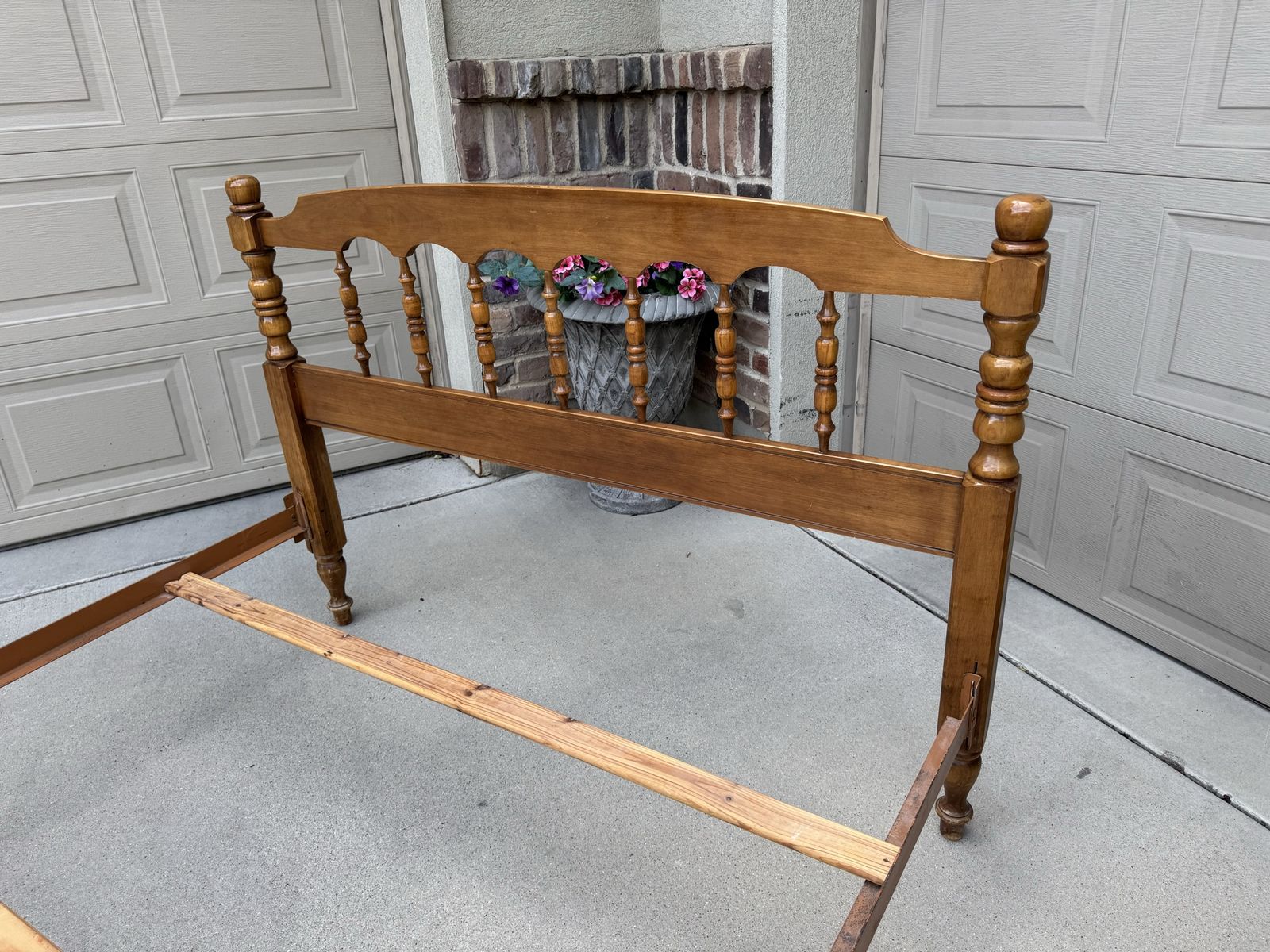 Main image 4
