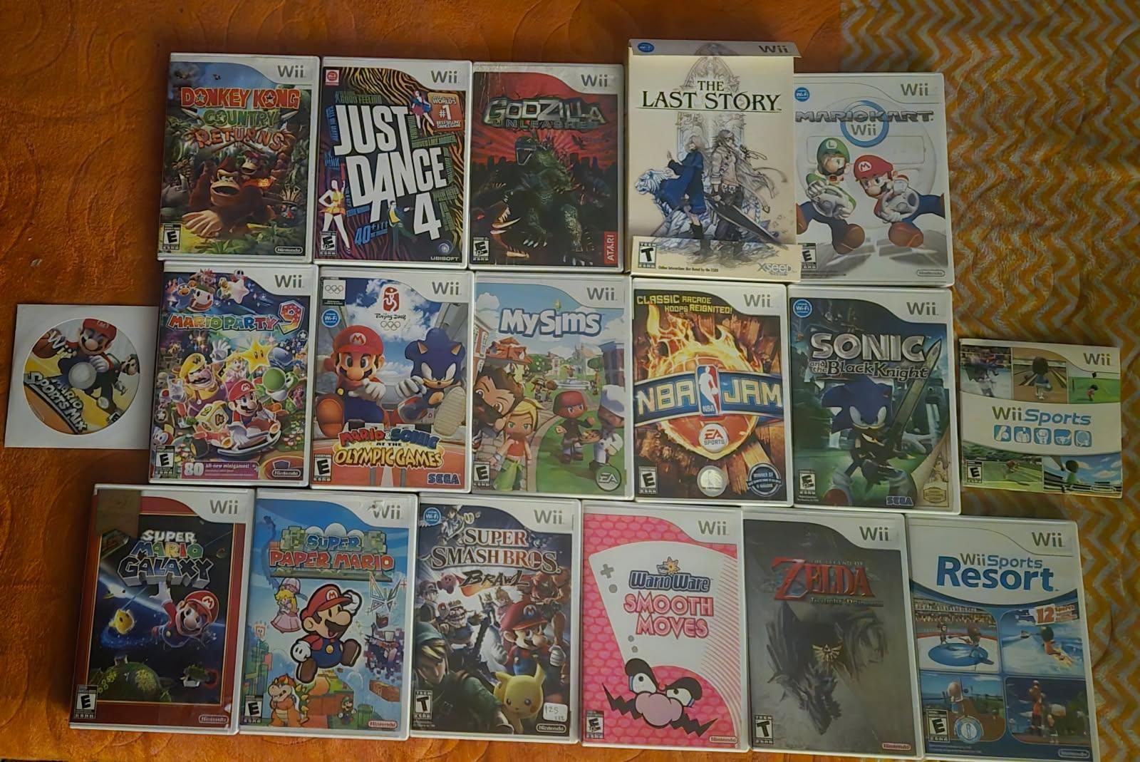 Nintendo Wii game bundle including Wii Sports Resort!  Trades considered~!
