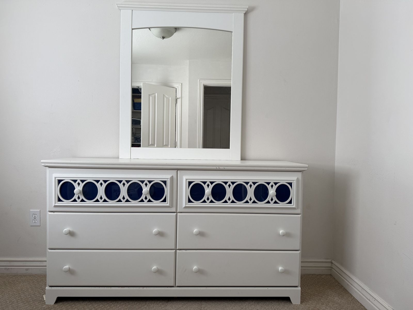 Girls Dresser with Mirror