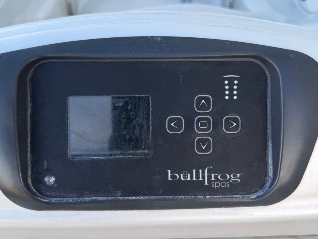 Main image 7