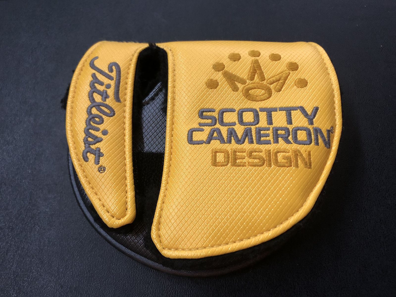 Scotty Cameron Phantom Mid Round Mallet Headcover Right Hand