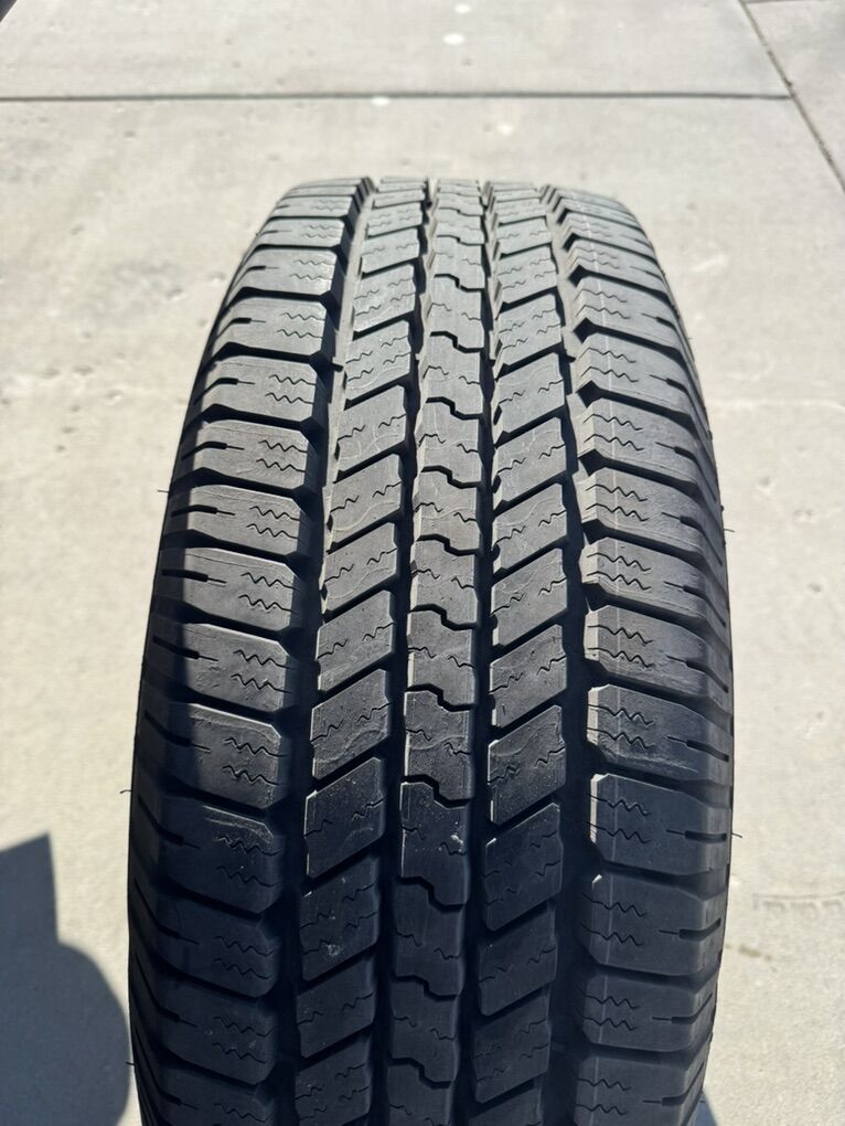 One Goodyear Wrangler 265 70R 18