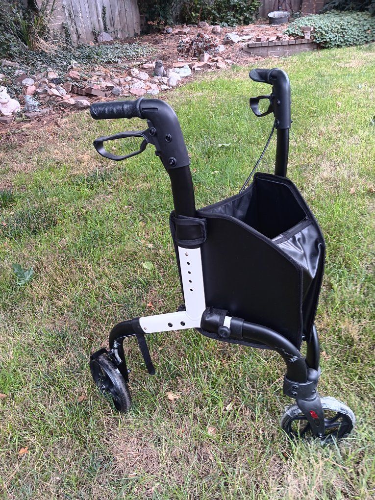 3-Wheel Rollator Walker with Storage Bag and Hand Brakes