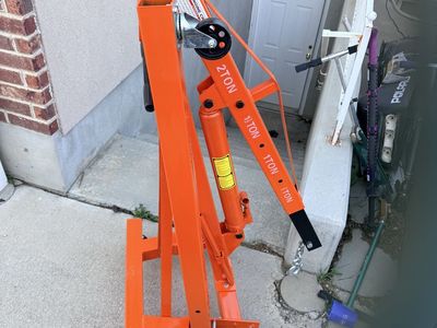 Engine hoist cherry picker