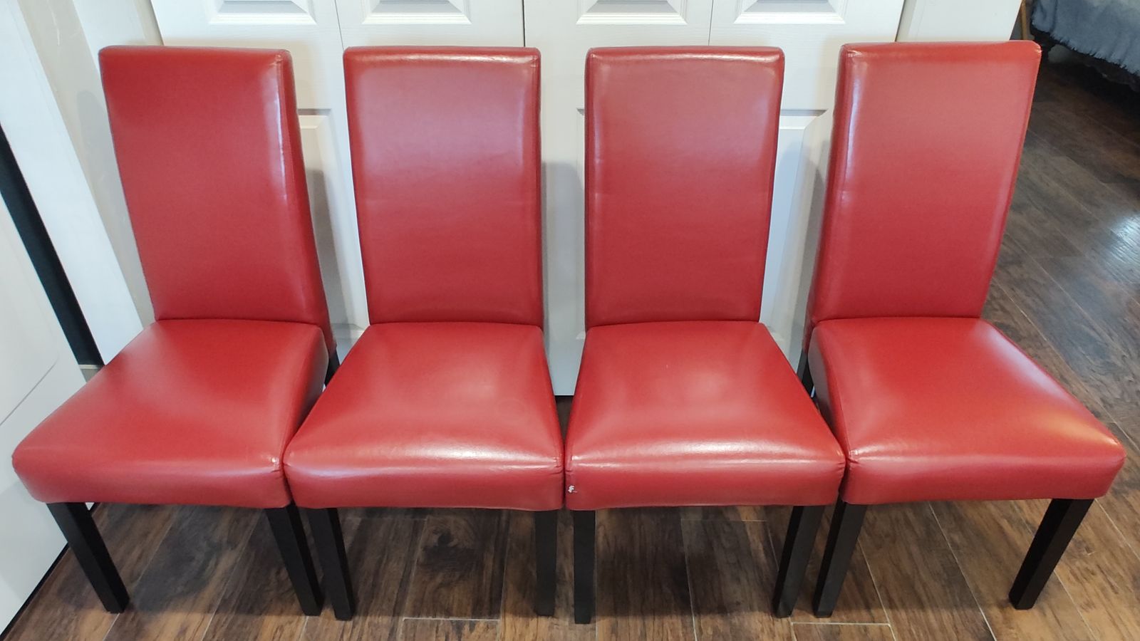 Set of 4 Red Leatherette Dining Chairs