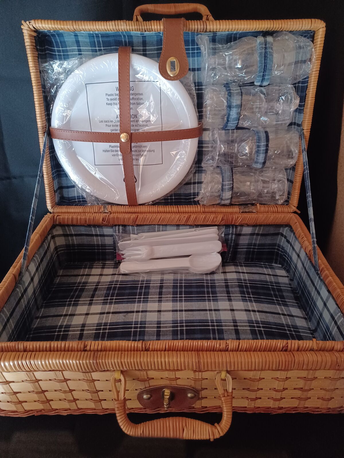 Wicker Picnic Case