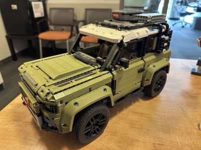 Retired Lego Technic Land Rover Defender #42110