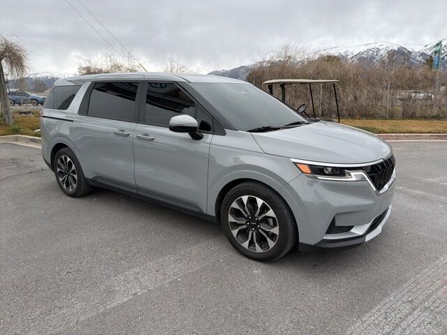 2024 Kia Carnival EX