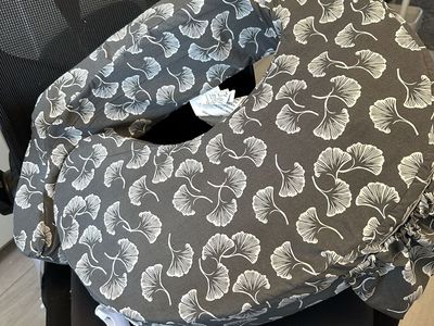 My Breast Freind Nursing Pillow (2)