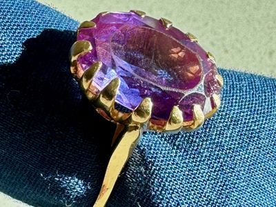 Vintage 14K Gold & Amethyst Statement Ring - Substantial 6g - Size 9.5