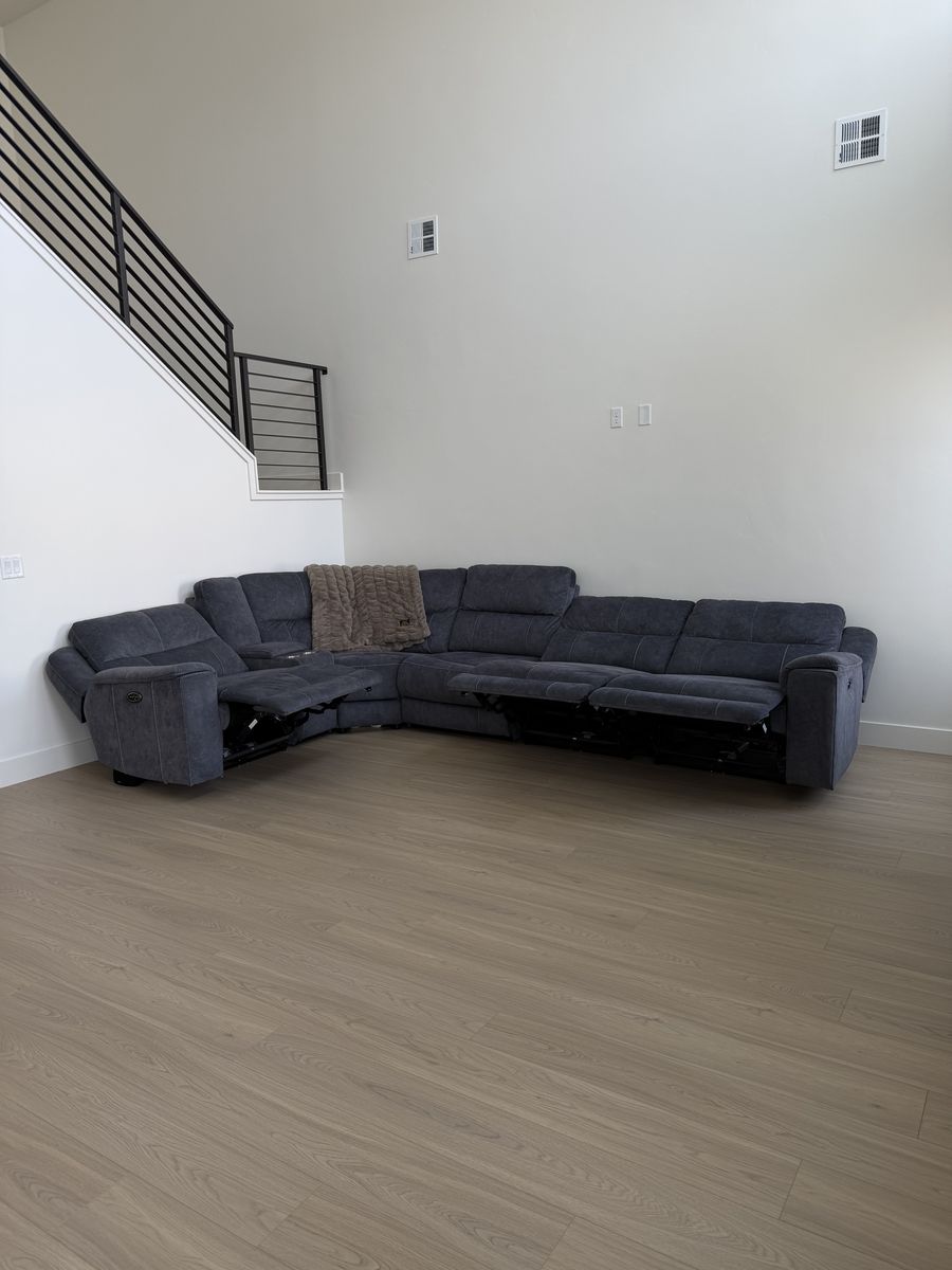 Main image 13