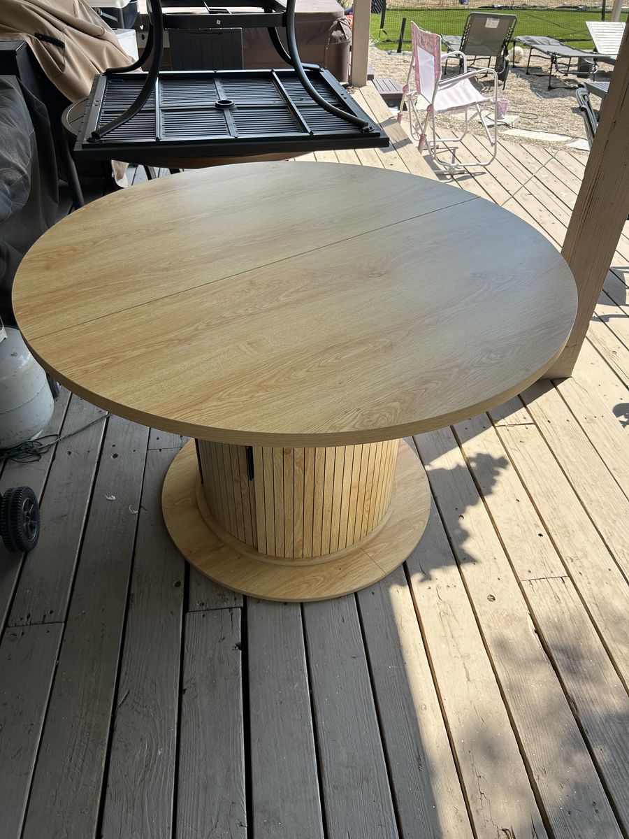 Expandable Dining Table in Natural Wood