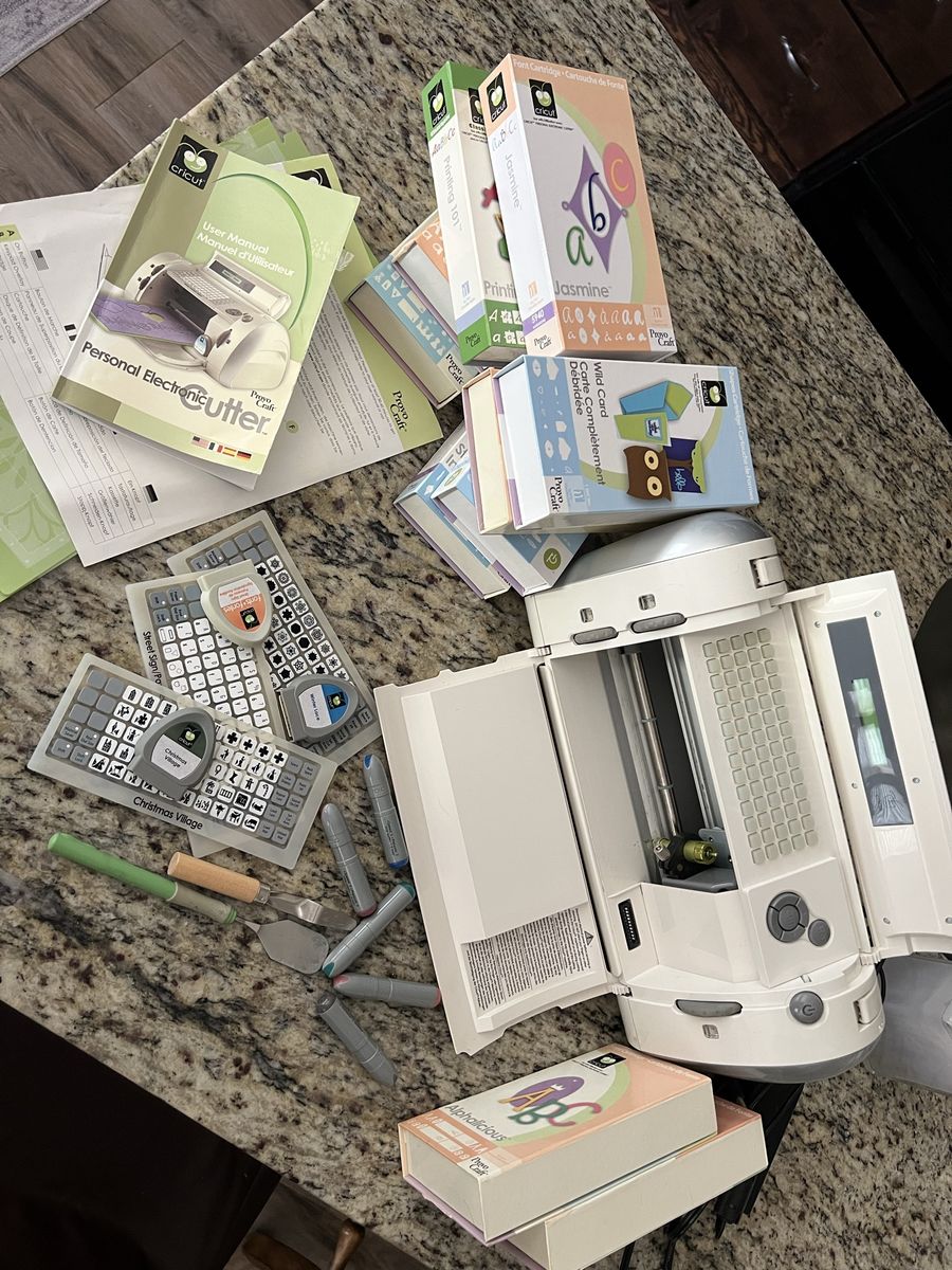 Small Cricut Personal Electronic Cutter Machine with Cartridges & Tools