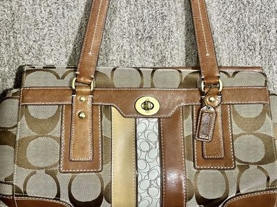 VINTAGE COACH Bag! AUTHENTICATED 11072 Logo Design