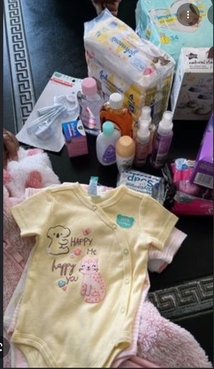 Baby girl 0 to 3 month items WANTED