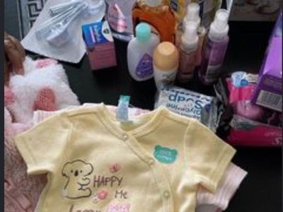 Baby girl 0 to 3 month items WANTED