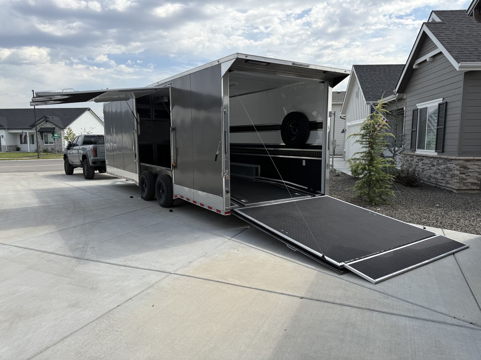 Main image 9