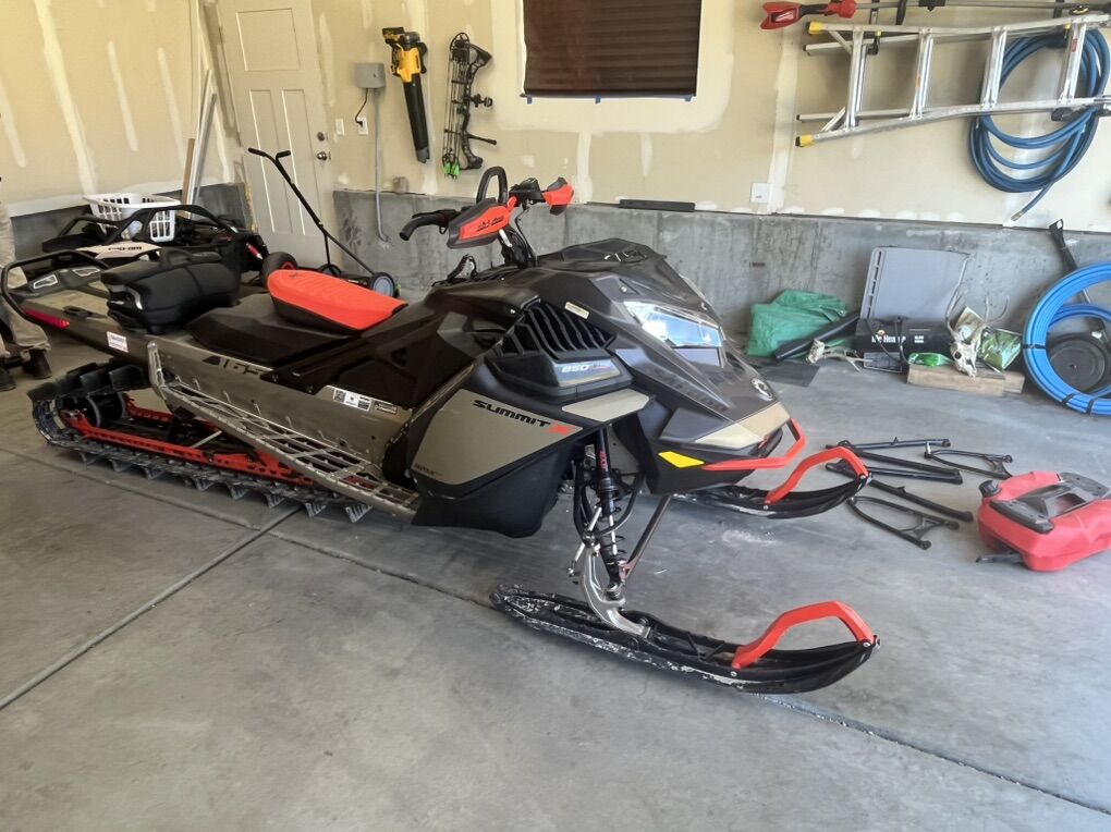 2022 Skidoo Summit Expert 165 850 Turbo