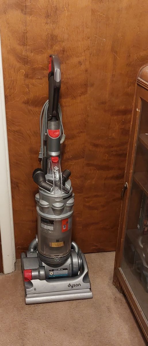 Dyson DC14 Vacuum Cleaner w/Attachments
