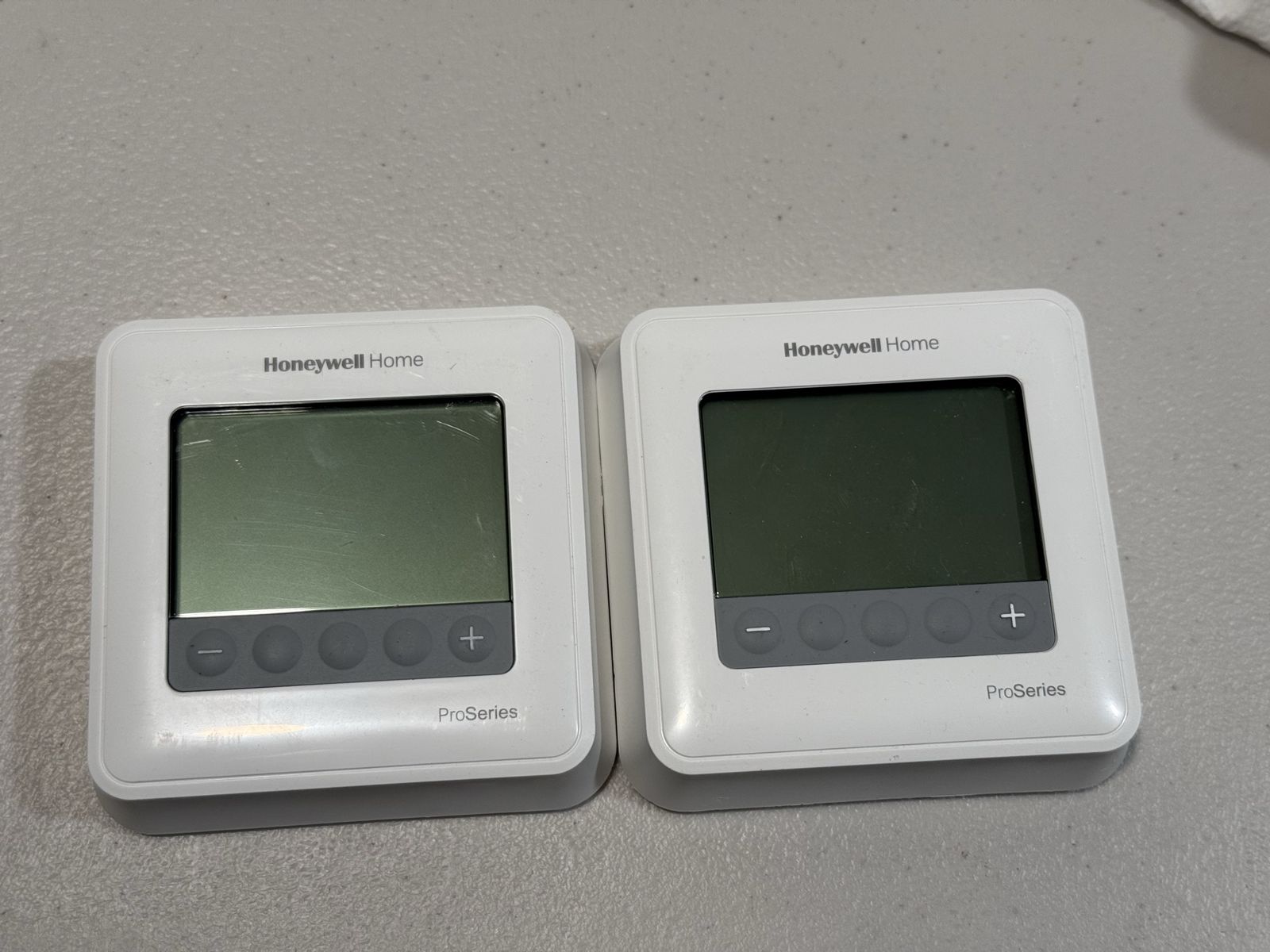 2x Honeywell Home ProSeries Digital Thermostats (White)