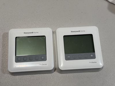2x Honeywell Home ProSeries Digital Thermostats (White)