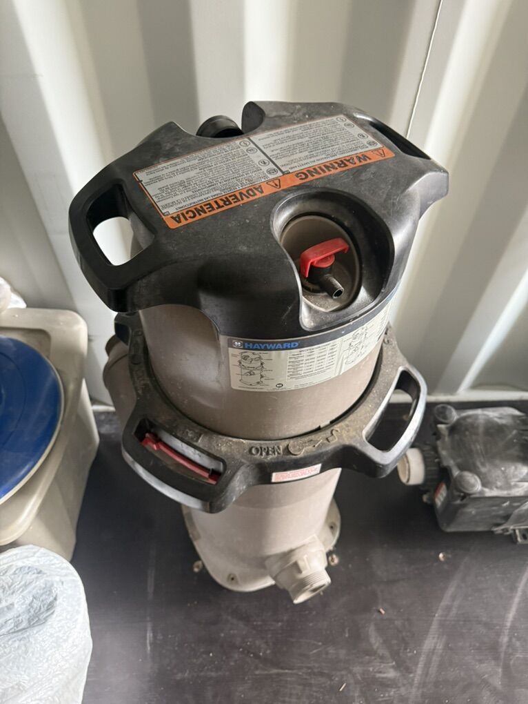 Hayward Pool Pump + Hayward SwimClear Cartridge