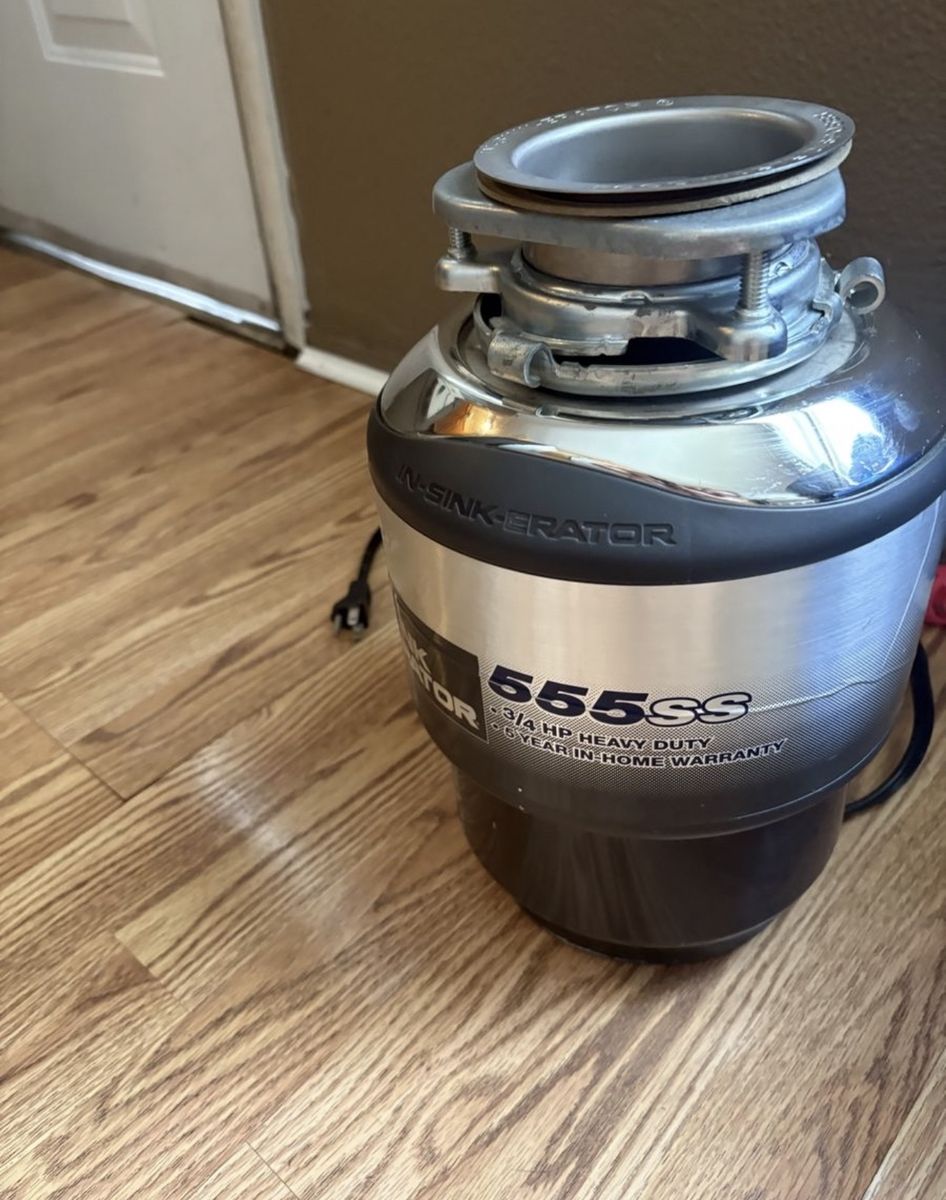 InSinkErator 555SS 3/4 HP Heavy-Duty Garbage Disposal