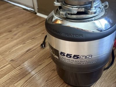 InSinkErator 555SS 3/4 HP Heavy-Duty Garbage Disposal