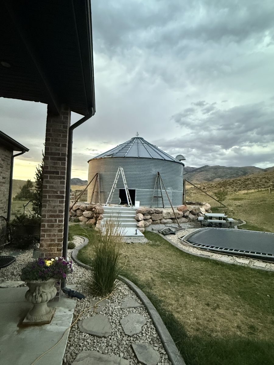 Grain bin silo