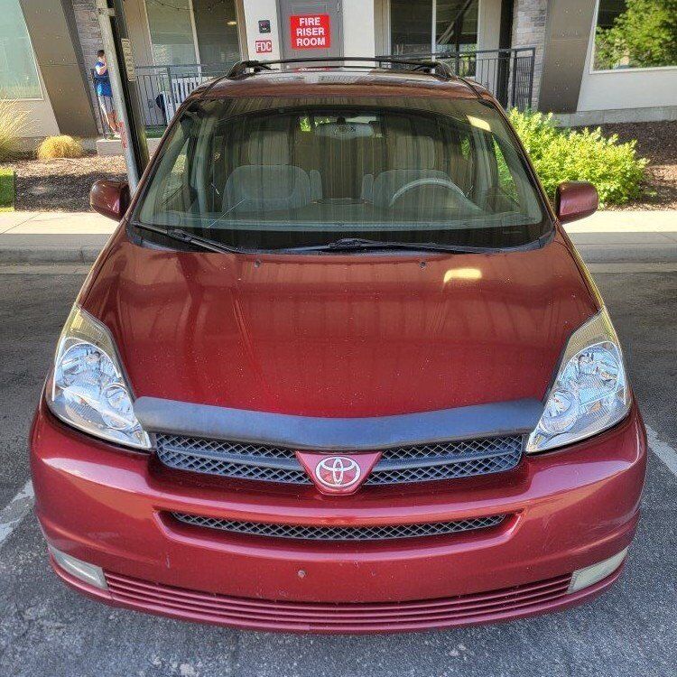2005 Toyota Sienna 