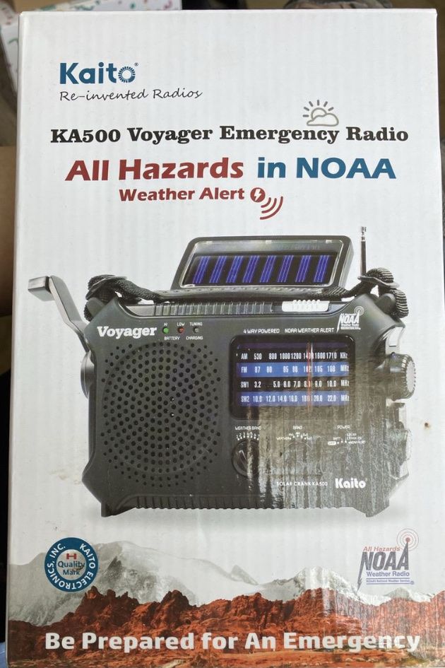 *New Kaito KA500 Voyager Emergency NOAA Weather Alert Radio - Solar & Crank Powered