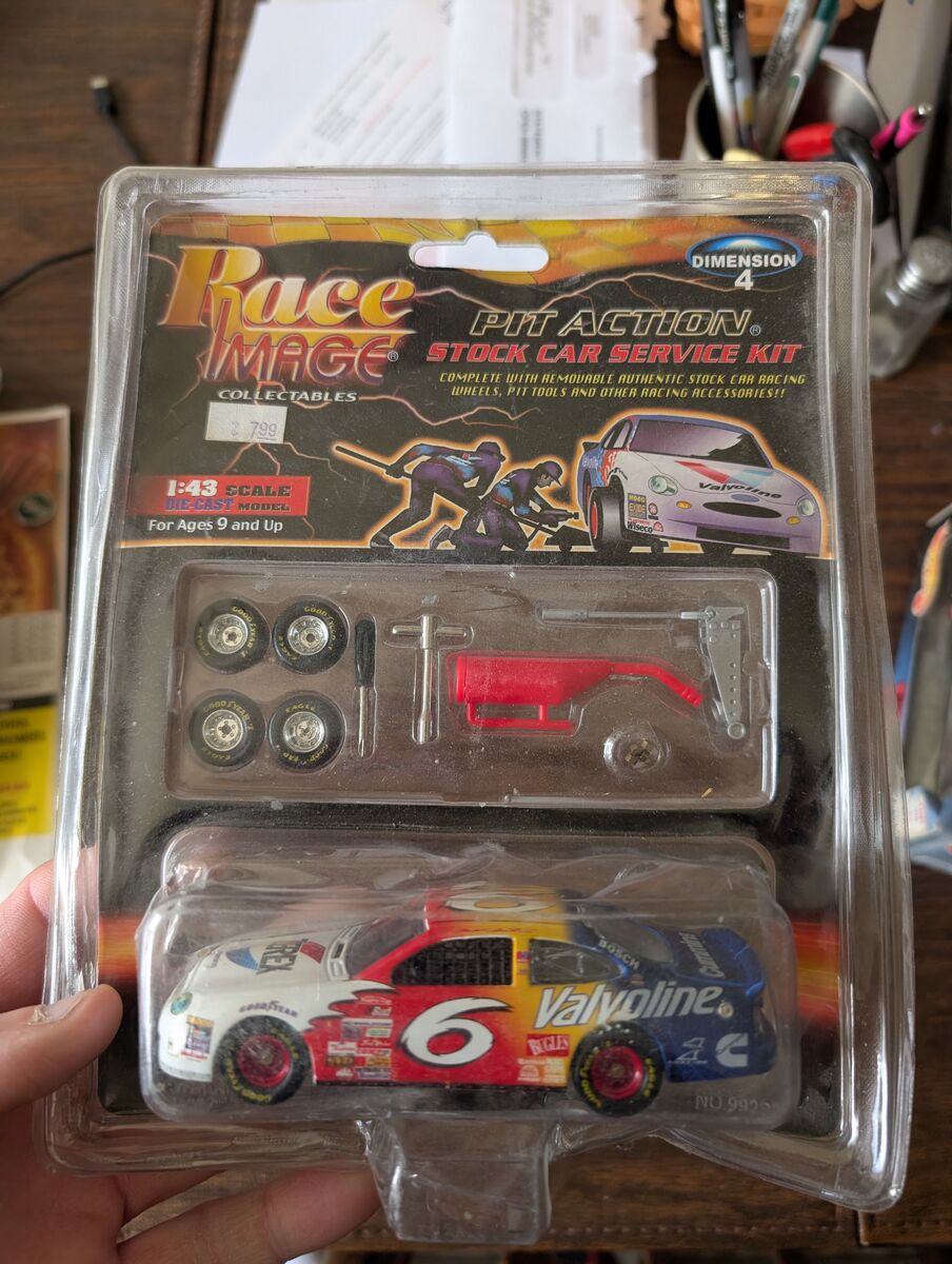 Race Image Pit Action Stock Car Service Kit Mark Martin Valvoline Ford Taurus