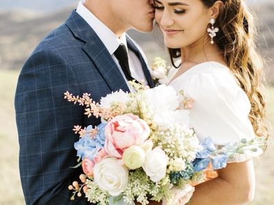 DREAM WEDDING FLOWERS for rent …bridal bouquet