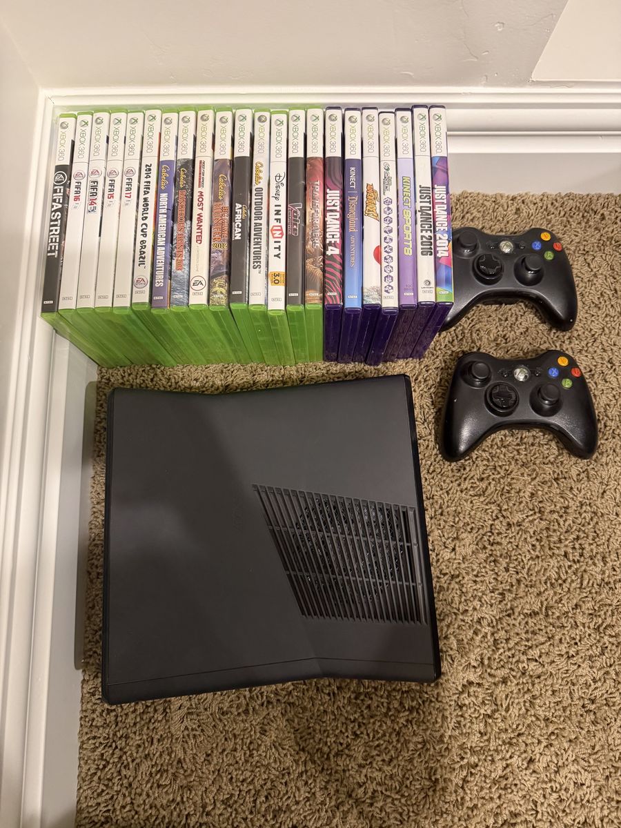 Xbox 360 Console w/games